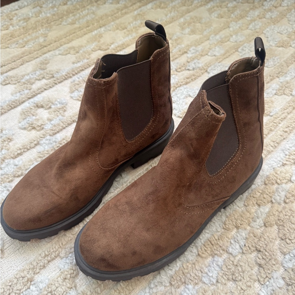 Nine West Women’s Yullon 2 Chelsea Boot